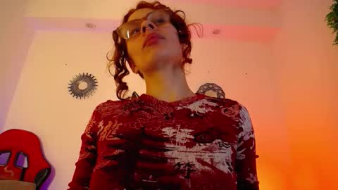 Katy Van online show from November 2025 09:02:01 PM