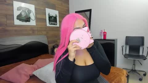 salo  online show from November 2025 01:21:02 PM