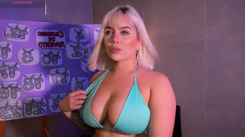 salo  online show from December 2025 05:07:01 PM