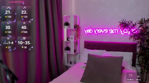 Kate online show from February 2025 10:01:02 AM