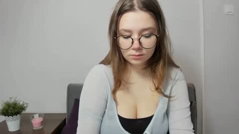 Katy online show from November 2025 04:19:01 PM