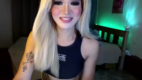 Snapshot of katykiat chatting on February 2025 02:10:02 PM katykiat online show from February 2025 02:10:02 PM