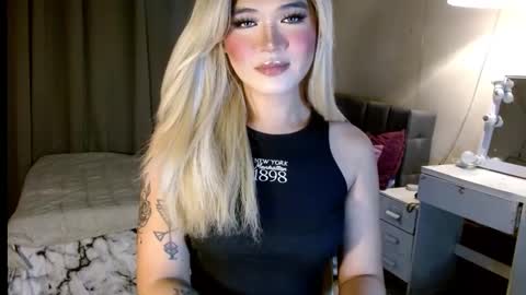 Snapshot of katykiat chatting on October 2025 08:53:02 PM katykiat online show from October 2025 08:53:02 PM