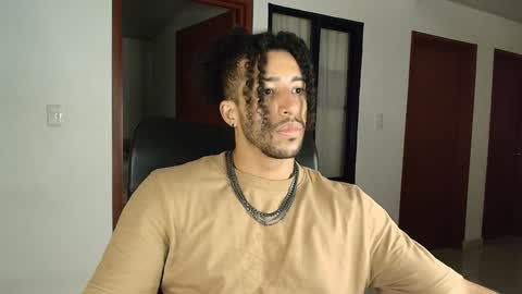 Kauri Lop online show from January 2025 02:00:02 AM