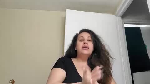 Kaur Noir online show from January 2025 01:53:02 PM