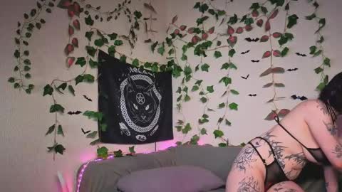 Mia online show from January 2026 07:55:01 AM