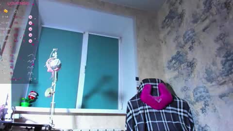 Kira-chan  online show from November 2025 10:36:01 AM