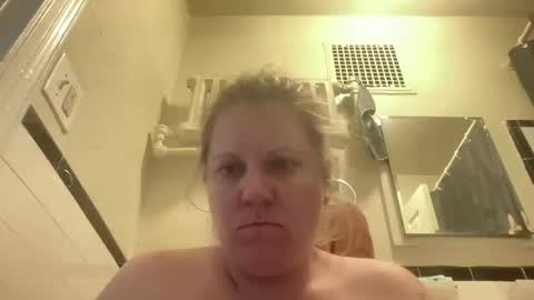 Snapshot of kayceexx33 chatting on May 2026 01:18:02 PM kayceexx33 online show from May 2026 01:18:02 PM