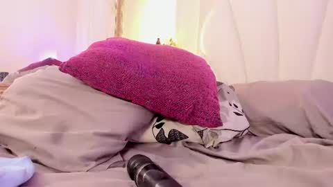 Snapshot of kaylachannell chatting on June 2026 10:15:01 AM kaylachannell online show from June 2026 10:15:01 AM