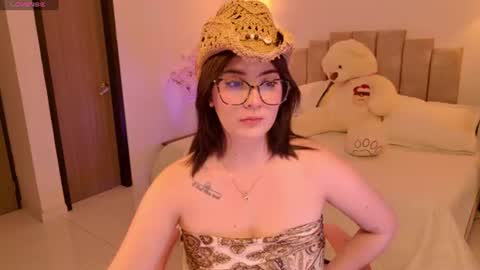 Snapshot of kaylacollins1 chatting on June 2026 10:45:01 PM Kayla online show from June 2026 10:45:01 PM