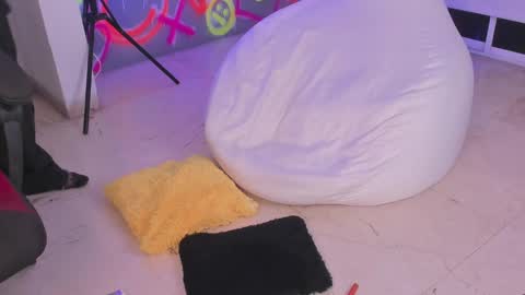 INSTAjohedija online show from December 2024 12:50:01 AM