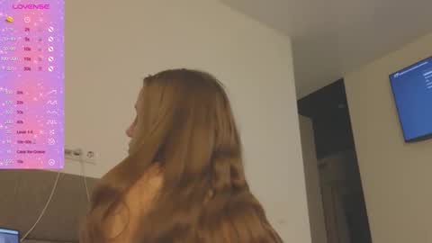 Snapshot of kaylee_ee chatting on January 2026 05:27:02 PM kaylee_ee online show from January 2026 05:27:02 PM