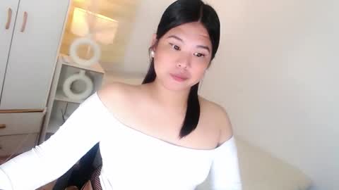 Y O U R        F U T U R E       K A Y L E E  online show from April 2026 07:03:02 PM