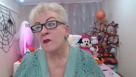 kaylesmoll online show from October 2025 06:29:02 PM