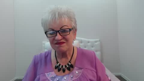 Snapshot of kaylesmoll chatting on July 2026 07:17:02 PM kaylesmoll online show from July 2026 07:17:02 PM