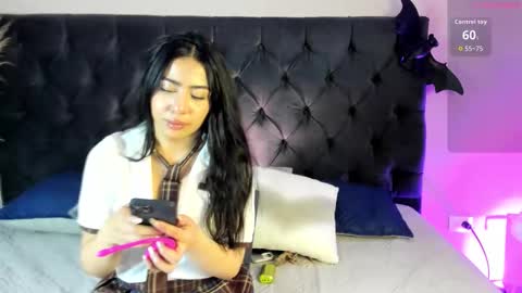 Snapshot of kayli_purple chatting on October 2025 07:18:01 AM Kayli online show from October 2025 07:18:01 AM