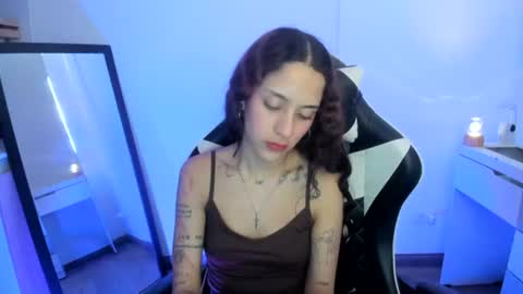 Snapshot of kaylie_xxx chatting on June 2026 05:34:01 PM kaylie online show from June 2026 05:34:01 PM