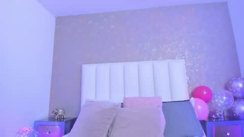 kayliebrooks online show from April 2026 01:03:02 PM