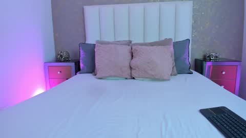 kayliebrooks online show from May 2026 06:48:02 PM