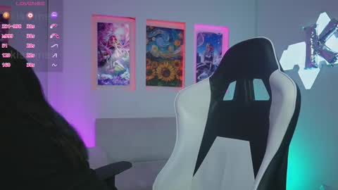 Kayra online show from December 2025 12:03:02 PM