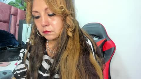 KAZSANDRAH online show from April 2026 04:34:01 AM