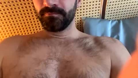 keepquietj online show from November 2025 08:22:02 PM