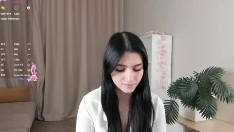 keeshastidstone online show from December 2025 01:05:02 PM