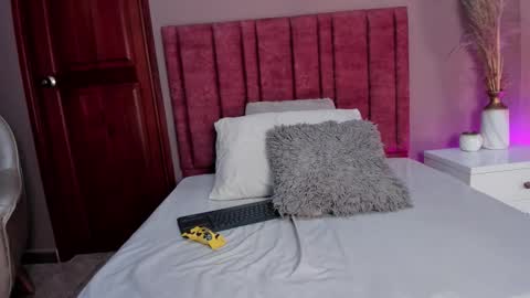 Keimy Wilde online show from December 2025 06:15:01 PM