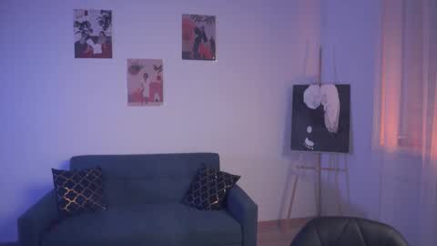 keira_knight online show from March 2026 10:27:01 PM