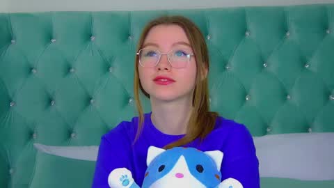 Keira online show from March 2025 06:45:02 PM