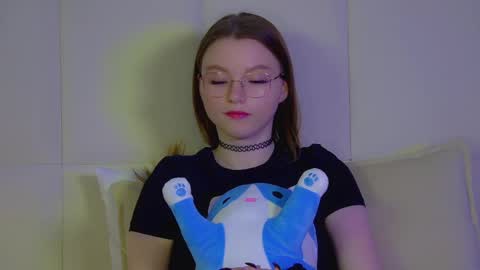 Keira online show from March 2025 12:15:01 AM