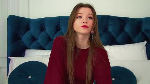 Keira online show from January 2026 06:24:01 PM