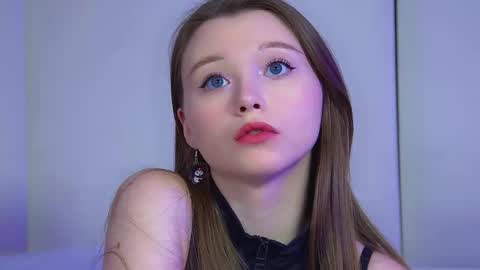 Keira online show from March 2026 06:06:02 AM