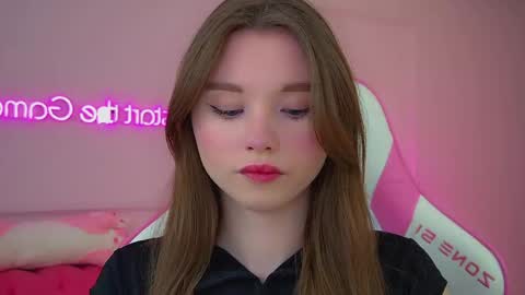Snapshot of keiraace chatting on June 2026 06:19:02 PM Keira online show from June 2026 06:19:02 PM
