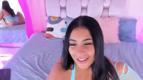 Keisy  online show from November 2025 06:51:01 PM