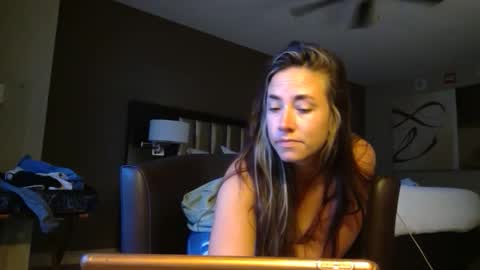 kekes2015 online show from October 2025 11:12:02 PM