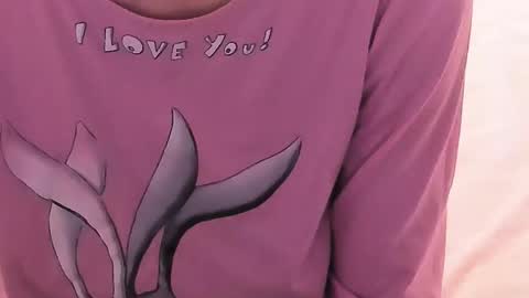 Snapshot of kellefox chatting on October 2025 08:40:01 AM Linda online show from October 2025 08:40:01 AM