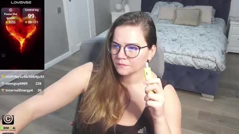 kellielowie online show from February 2025 02:49:01 PM