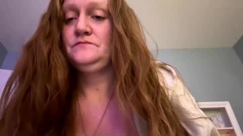 Snapshot of kellilyn10 chatting on April 2026 02:15:02 AM kellilyn10 online show from April 2026 02:15:02 AM