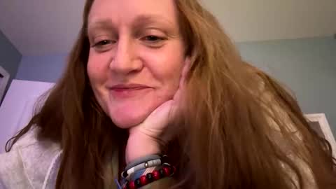 Snapshot of kellilyn10 chatting on April 2026 02:51:02 AM kellilyn10 online show from April 2026 02:51:02 AM