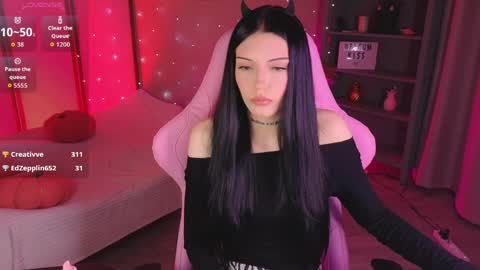 Kelly online show from April 2026 01:41:02 PM