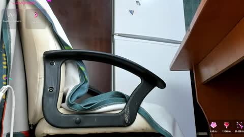 Snapshot of kelly_case18 chatting on March 2025 06:00:02 AM KELLY online show from March 2025 06:00:02 AM