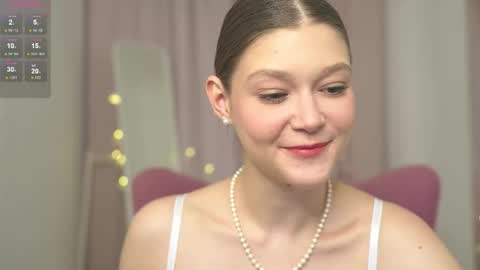 Snapshot of kelly_ember chatting on October 2025 02:49:01 PM KELLY online show from October 2025 02:49:01 PM