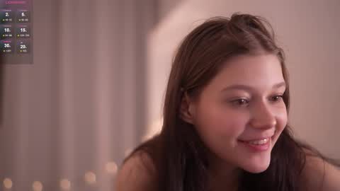 Snapshot of kelly_ember chatting on October 2025 04:41:01 PM KELLY online show from October 2025 04:41:01 PM