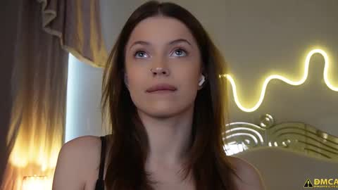 Kelly online show from February 2026 06:22:01 AM