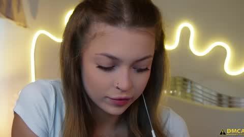 Kelly online show from April 2026 05:04:02 AM