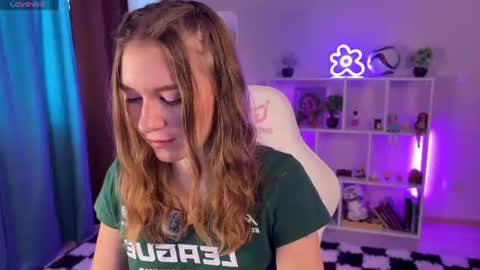 Snapshot of kelly_sunnn chatting on July 2026 08:07:01 AM Kelly online show from July 2026 08:07:01 AM