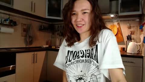 Kelly online show from December 2024 08:47:01 PM