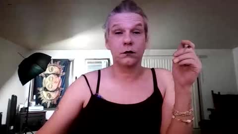 Kelly James online show from December 2025 04:41:02 AM