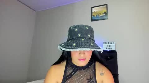 kellyMillian  online show from October 2025 07:14:02 PM